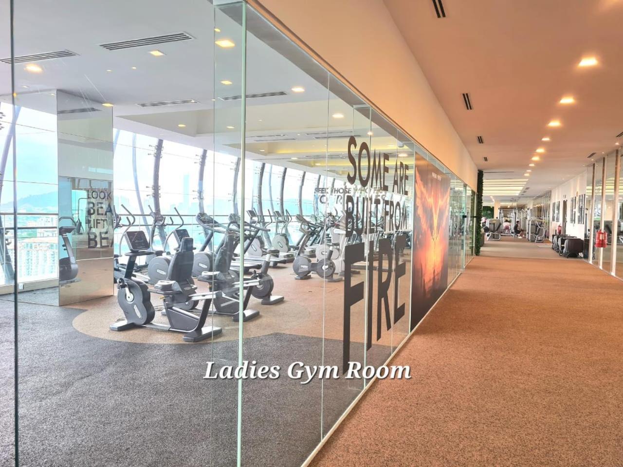 M City Service Suite Klcc 吉隆坡 外观 照片